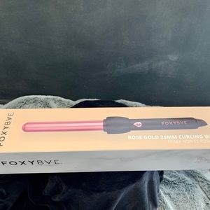 Foxy Bae 25mm Rose Gold Curling Wand- Brand New in box!
